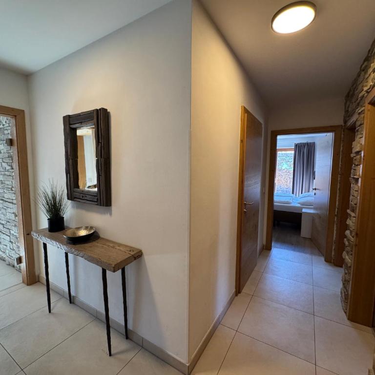 Mountain Lodge Leogang- Luxus Apartement, Terrasse, Garten, Kamin - Apartment mit 3 Schlafzimmern - 10