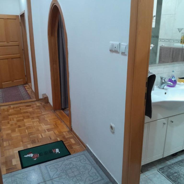 Sunflower - One-Bedroom Apartment - 7