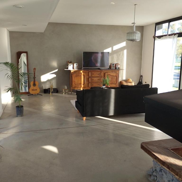 Casa de campo minimalista en la Victoria Polo club - One-Bedroom House - 5