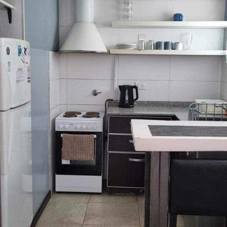 Depto Güemes a 7 cuadras de la playa, PB, con patio - Apartamento de 2 dormitorios - 6