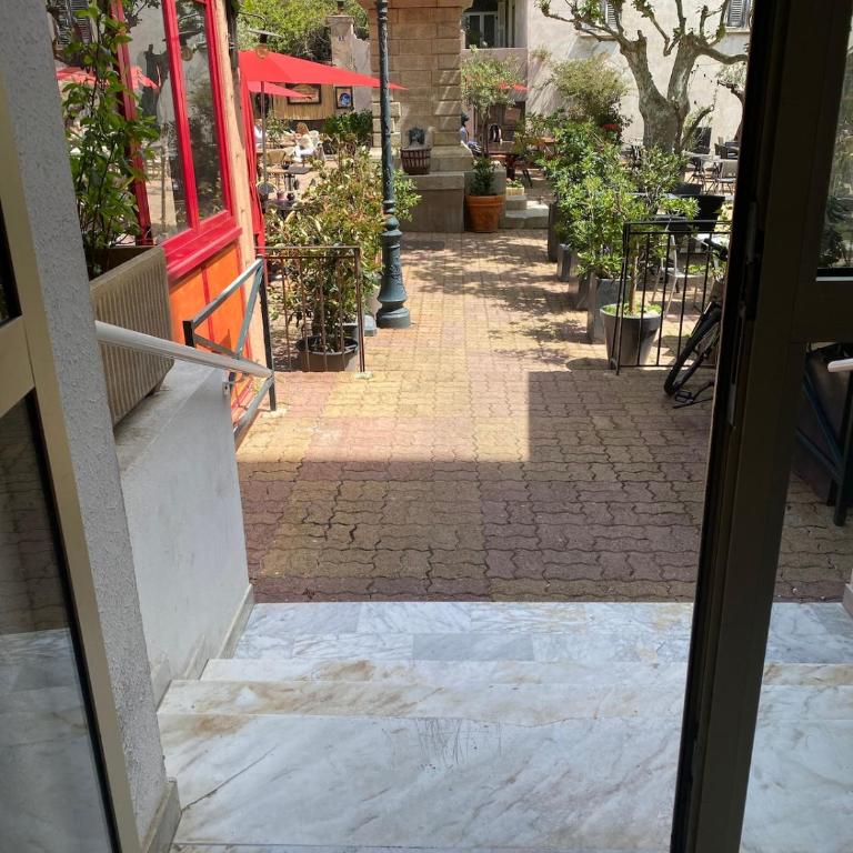 Calvi apartment 75 m2 city center - Appartement - 28