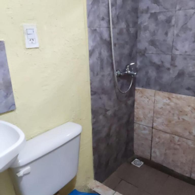 CASA CON PILETA Selecciona casa, Loft o pieza - Habitación cuádruple - 1