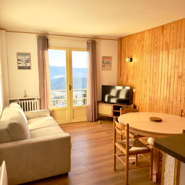 Altitude 1690 - Spacieux T2 avec balcon et la plus belle vue de Font-Romeu - Appartement - 1