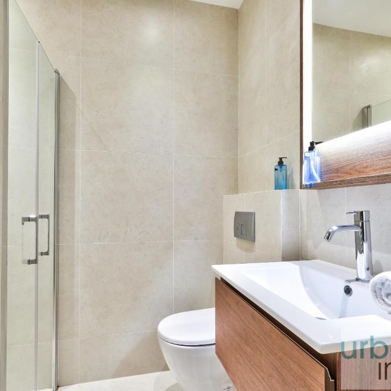UrbanFlat 140 - Beautiful Duplex apartment in Saint-Germain des Pres - Appartamento - 12