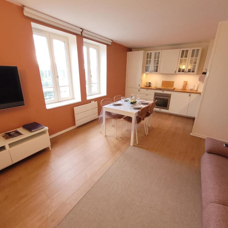 200m de la mer Piscine WIFI T2 41m2 4 pers 1 chambre refait à neuf hypercentre - Appartement 1 Chambre - 8