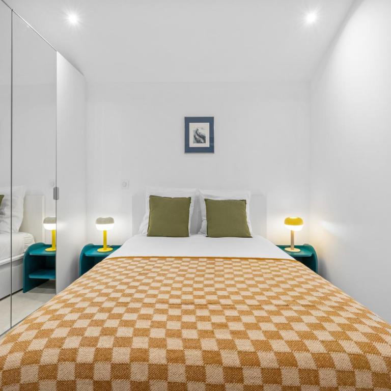 Charmant deux pièces rénové au coeur de la vieille ville AC - Apartamento de 1 dormitorio - 10