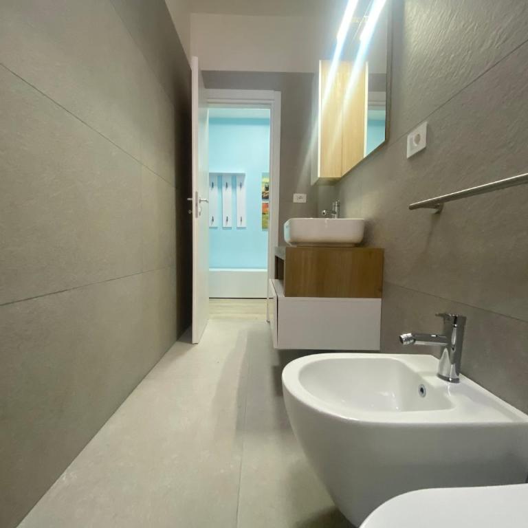 Lucania Azzurra Apartment, Elegante e Confortevole, con Metro M3 sotto casa, collegamento diretto a Duomo di Milano e Stazione Centrale - Appartamento con 1 Camera da Letto - 25