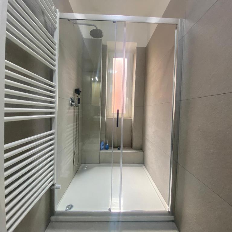 Lucania Azzurra Apartment, Elegante e Confortevole, con Metro M3 sotto casa, collegamento diretto a Duomo di Milano e Stazione Centrale - Appartamento con 1 Camera da Letto - 28