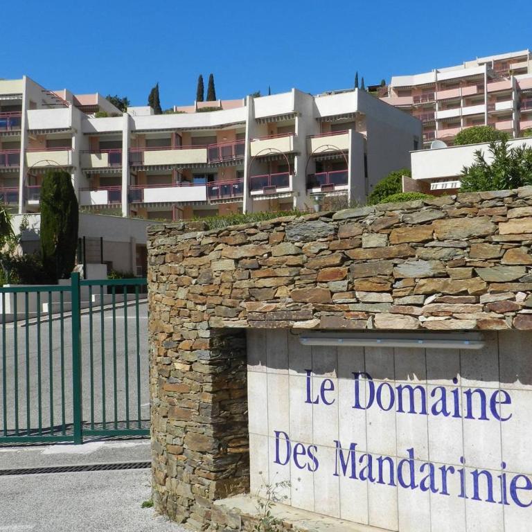 Grand studio 28m2 terrasse vue mer 180 - Plein Sud - Piscine - clim - Parking - Appartement 1 Chambre de Luxe - Vue sur Port - 17