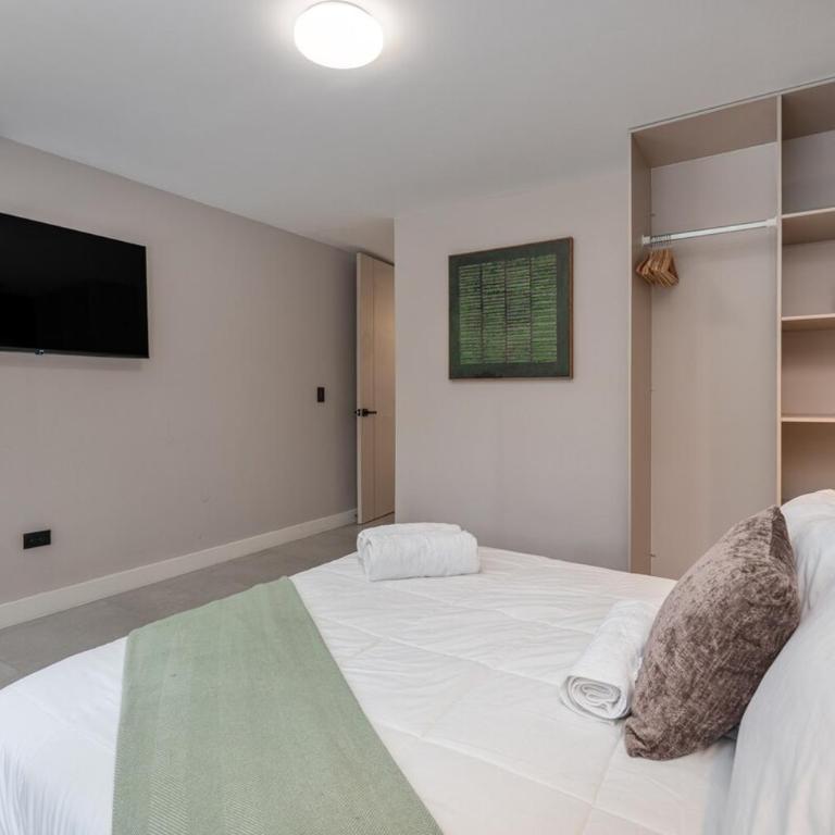 Amazing apartment with Private Luxury Sauna Jacuzzi Steam Room Pool Table - Apartment with Garden View - 6