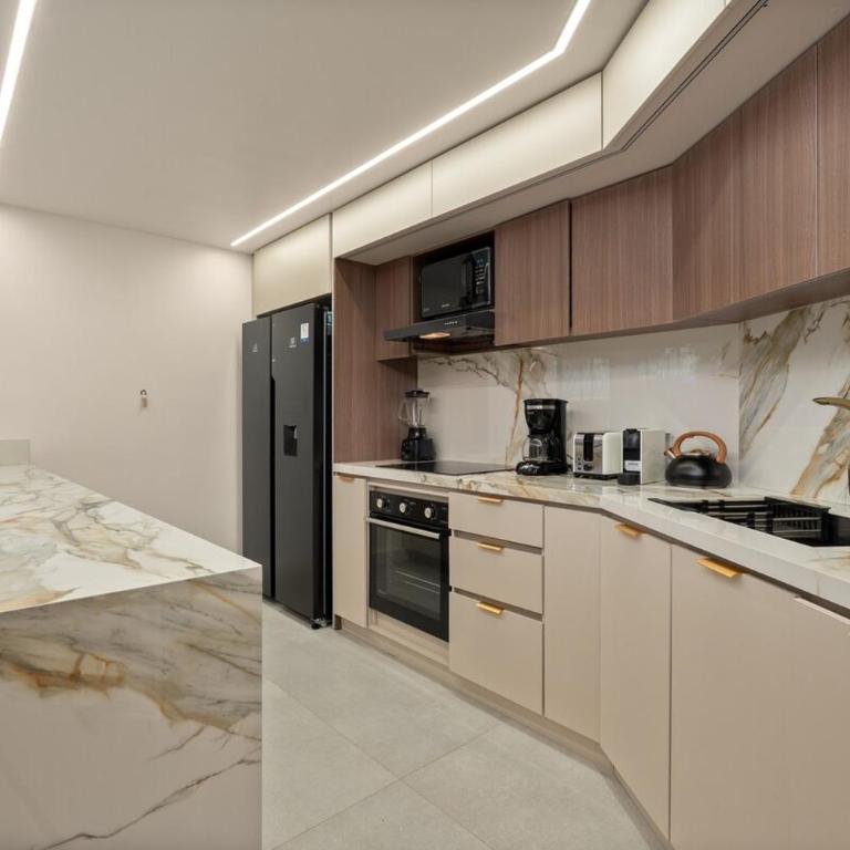 Amazing apartment with Private Luxury Sauna Jacuzzi Steam Room Pool Table - Apartment with Garden View - 11