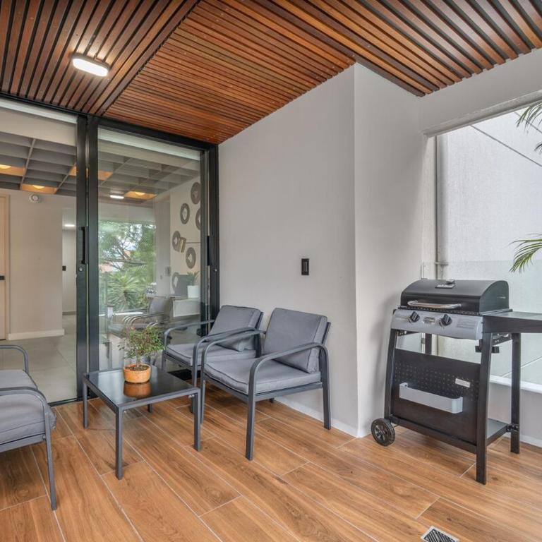 Amazing apartment with Private Luxury Sauna Jacuzzi Steam Room Pool Table - Apartment with Garden View - 14