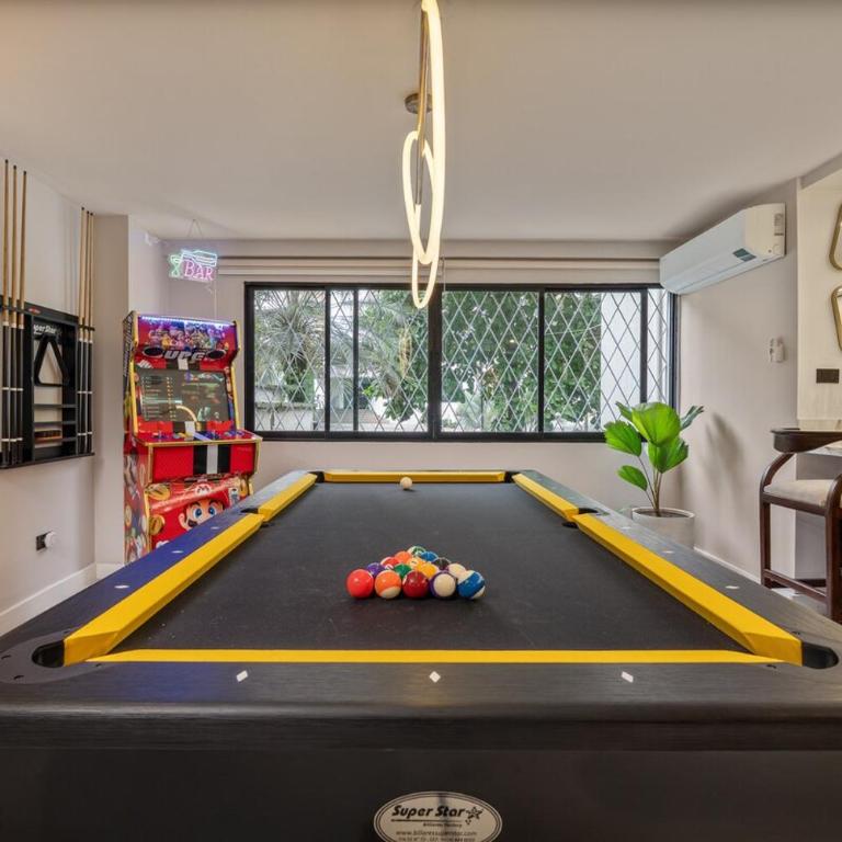 Amazing apartment with Private Luxury Sauna Jacuzzi Steam Room Pool Table - Apartment with Garden View - 20