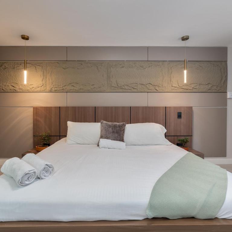 Amazing apartment with Private Luxury Sauna Jacuzzi Steam Room Pool Table - Apartment with Garden View - 29