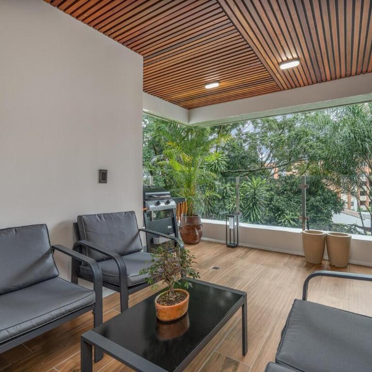 Amazing apartment with Private Luxury Sauna Jacuzzi Steam Room Pool Table - Apartment with Garden View - 31