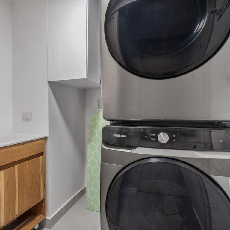 Amazing apartment with Private Luxury Sauna Jacuzzi Steam Room Pool Table - Apartment with Garden View - 42