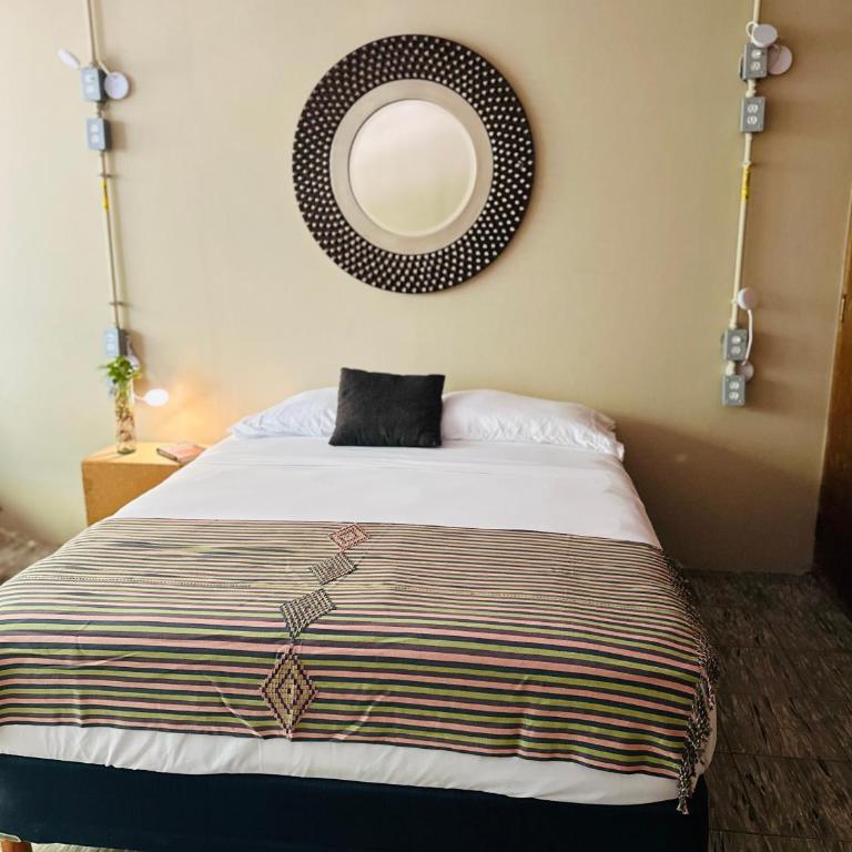 Casa Artemisa hostal - Double or Twin Room with Shared Bathroom - 3