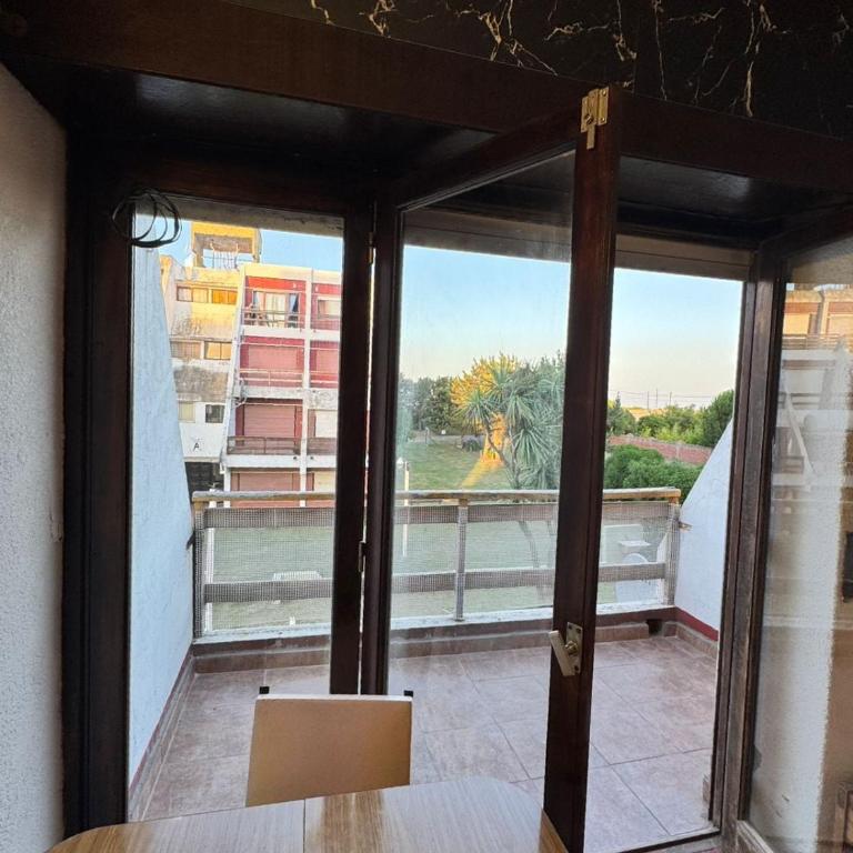 Monoambiente una cuadra del mar Villa Golf Miramar - Apartamento de 1 dormitorio - 3