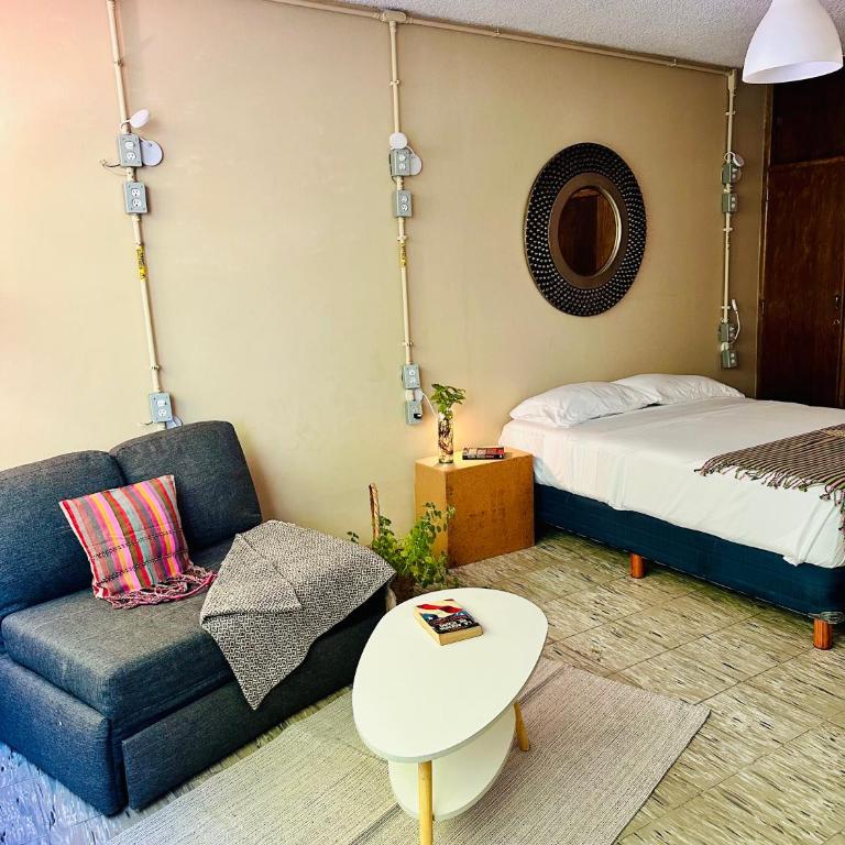 Casa Artemisa hostal - Double or Twin Room with Shared Bathroom - 22