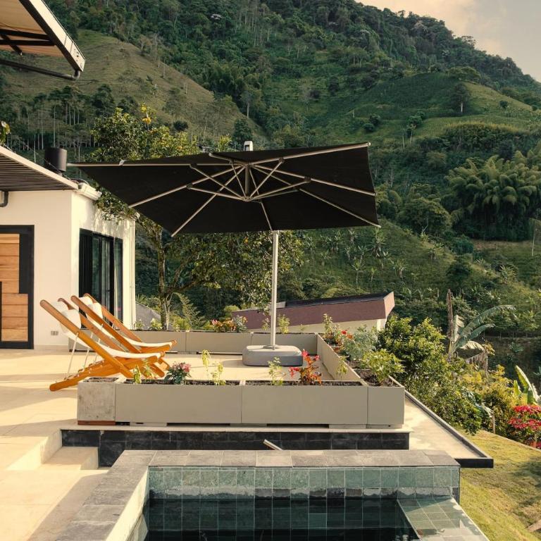 Casa Margarita Loft - Three-Bedroom Villa - 8