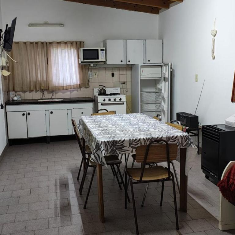 OneHouse - Three-Bedroom House - 6
