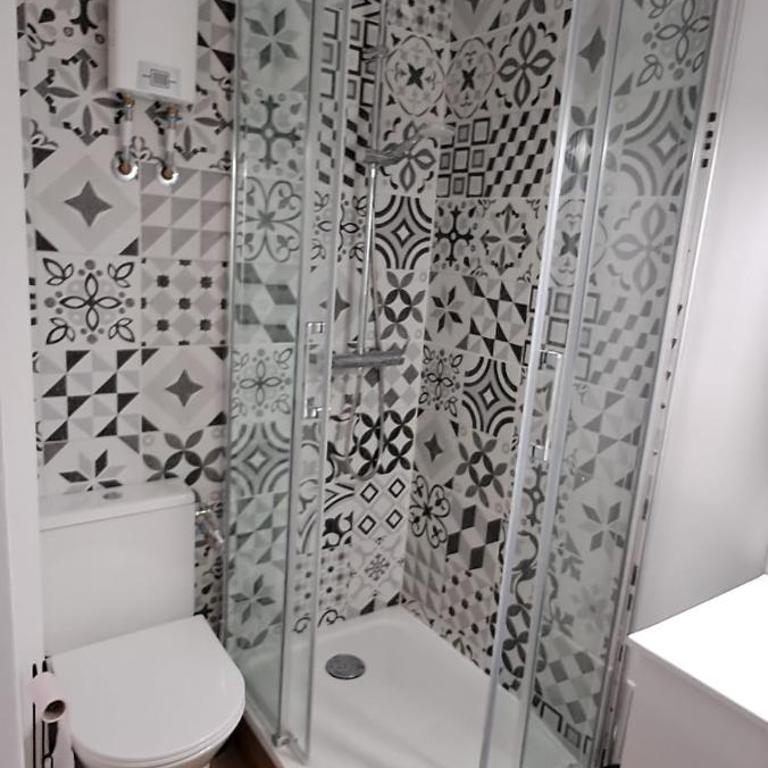 Studio agréable, stationnement gratuit, quartier Anglais - Apartment mit 1 Schlafzimmer - 3