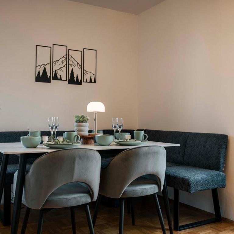 Bergblick & Altbau-Charme I 2 Balkone I aktivCARD - 130 Erlebnisse inklusive I Parkplatz - Apartment mit 2 Schlafzimmern - 22