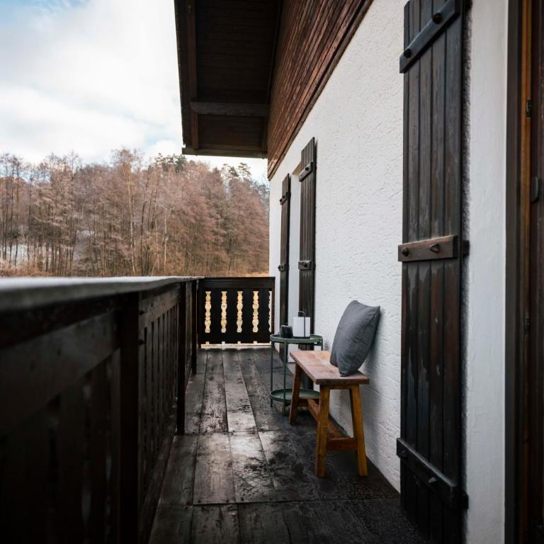Bergblick & Altbau-Charme I 2 Balkone I aktivCARD - 130 Erlebnisse inklusive I Parkplatz - Apartment mit 2 Schlafzimmern - 8