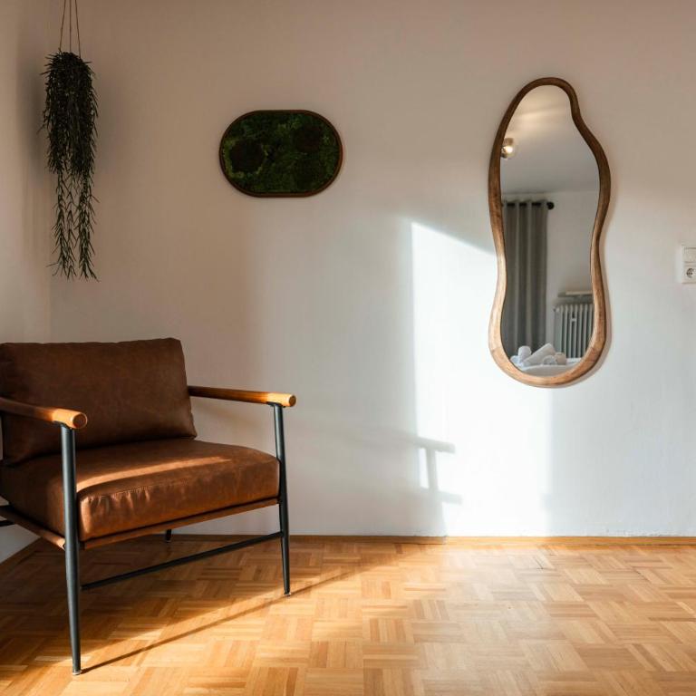 Bergblick & Altbau-Charme I 2 Balkone I aktivCARD - 130 Erlebnisse inklusive I Parkplatz - Apartment mit 2 Schlafzimmern - 7