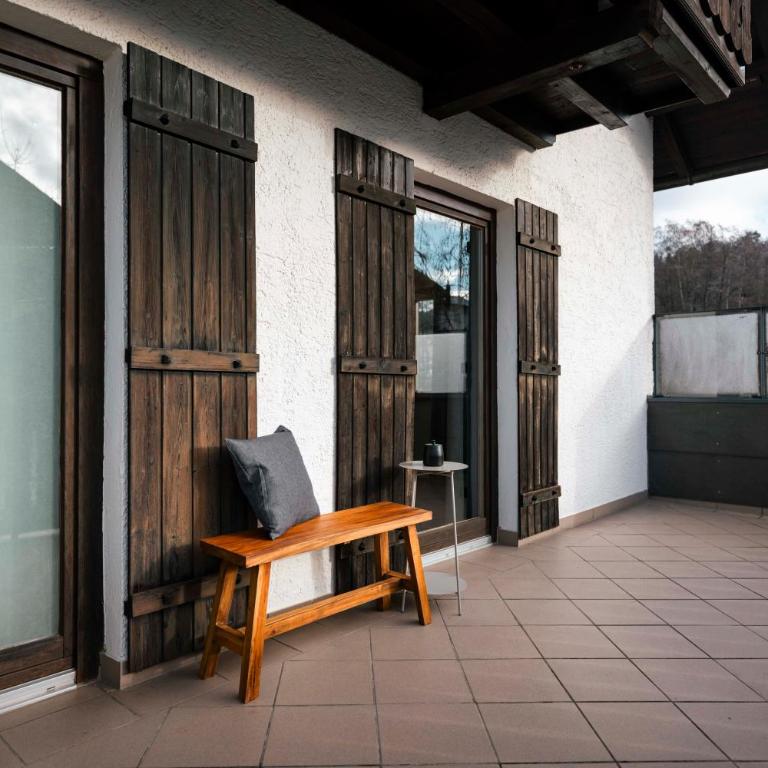 Bergblick & Altbau-Charme I 2 Balkone I aktivCARD - 130 Erlebnisse inklusive I Parkplatz - Apartment mit 2 Schlafzimmern - 11