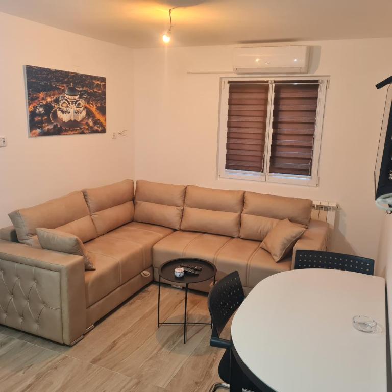 Marash 3 - One-Bedroom Apartment - 1