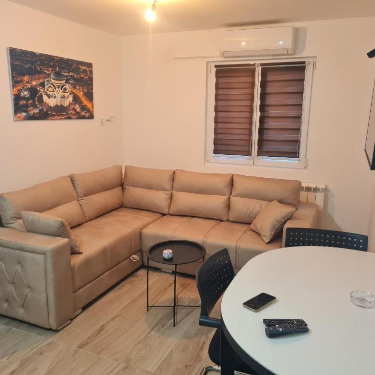 Marash 3 - One-Bedroom Apartment - 2