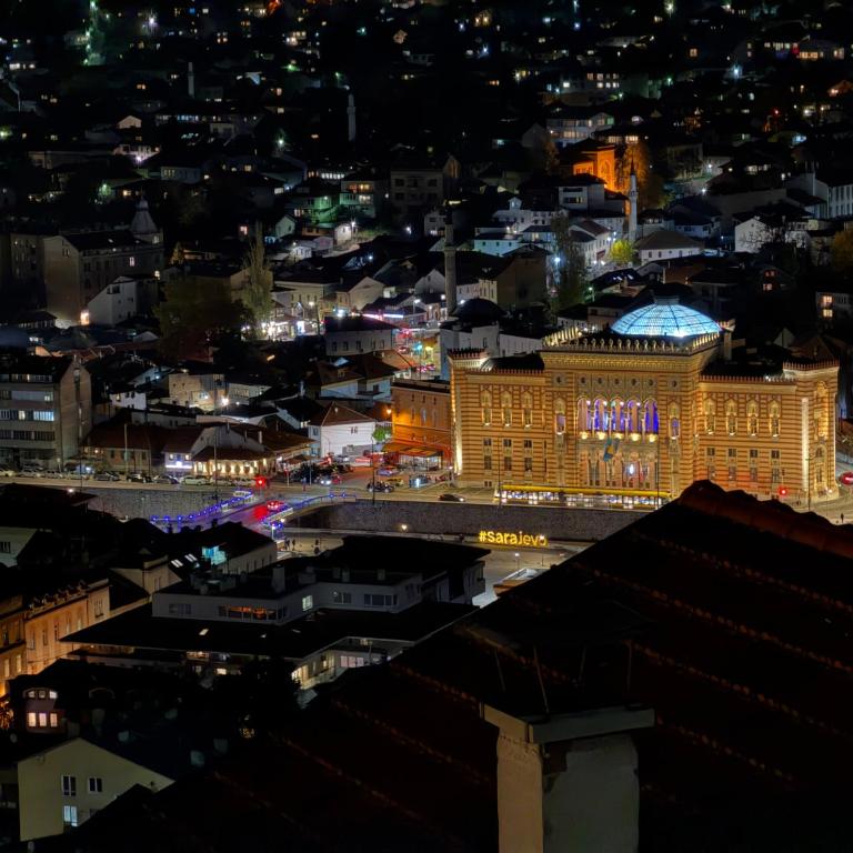 Apartman Sarajevo View - Apartman sa 2 Spavaće Sobe i Pogledom na Grad - 10