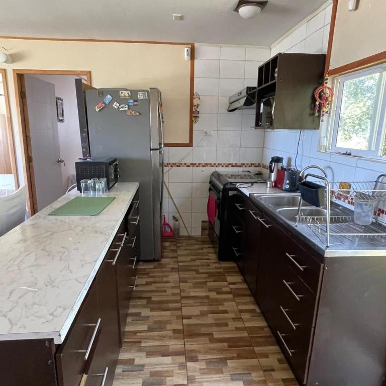 Casa con acceso directo al lago y hermosas vistas - Three-Bedroom Home - 8