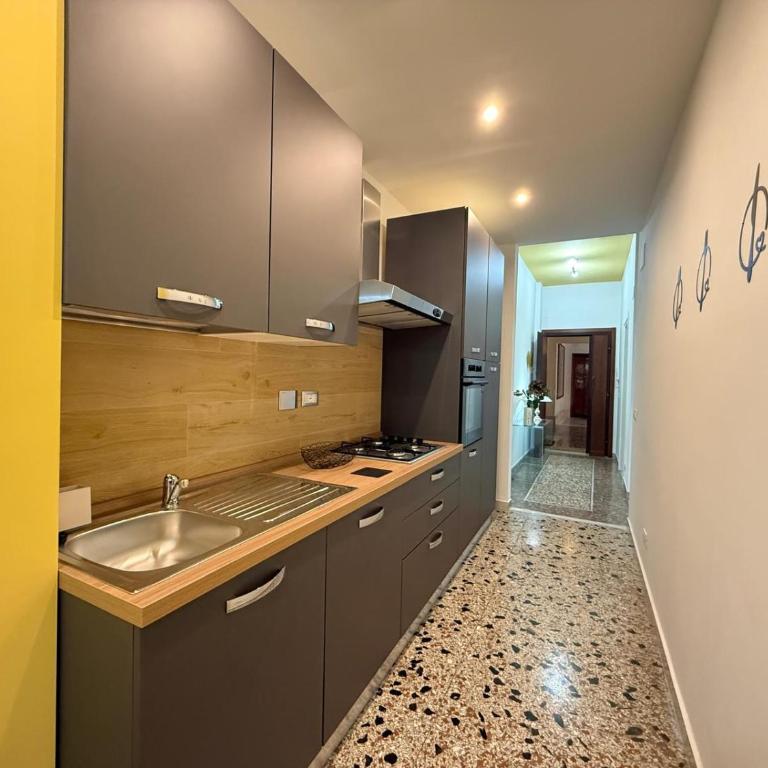 Golden Home - Appartamento con 1 Camera da Letto - 22