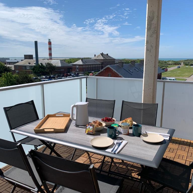 Les Terrasses du Phare, vue mer et accès direct plage, garage, accès PMR - Apartment mit Meerblick - 4