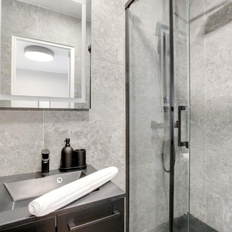 Modern and air-conditioned apartment in the heart of Le Marais - Apartment mit 2 Schlafzimmern - 19