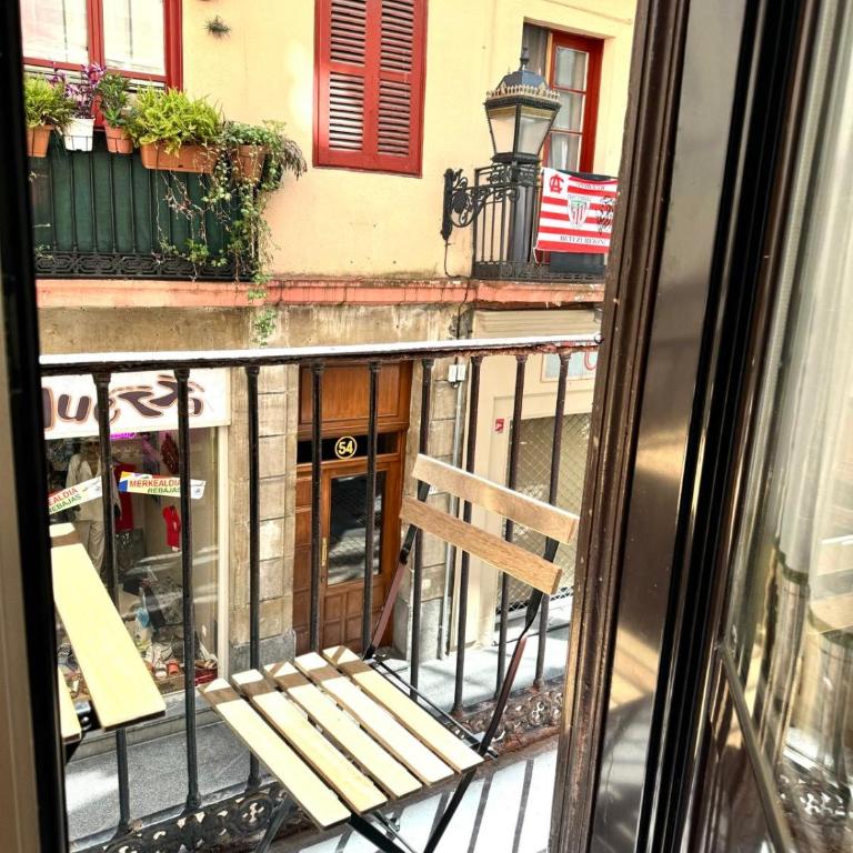 Ongi Etorri to the heart of the Old Town! - Two-Bedroom Apartment - 5