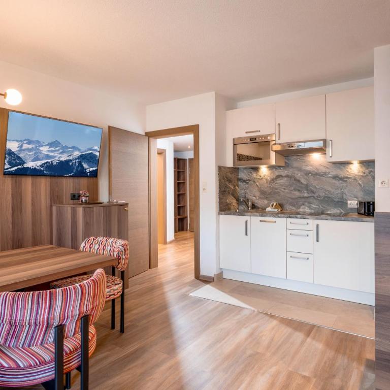 Apart Denise - Apartment mit 2 Schlafzimmern und Balkon - 2