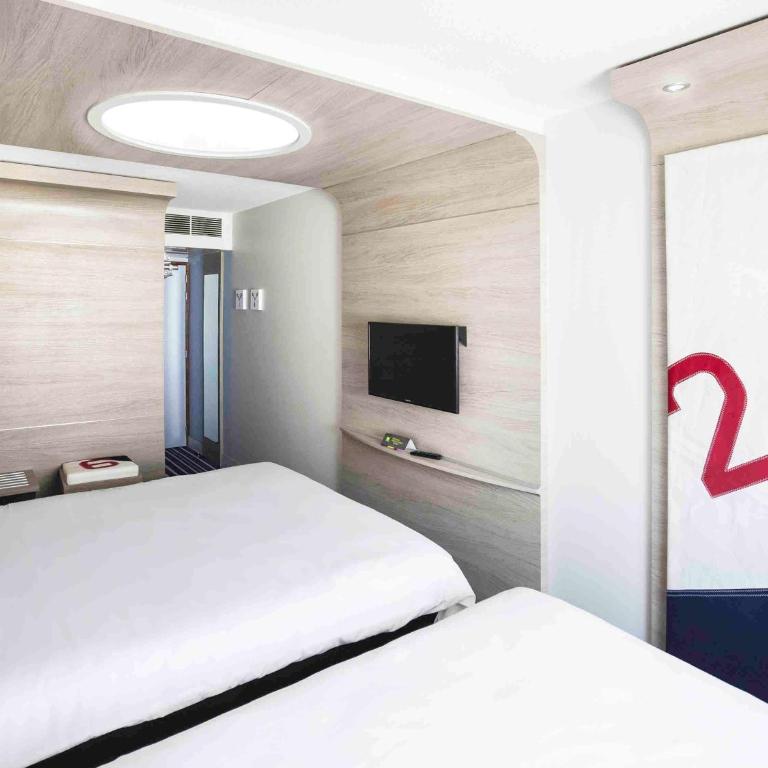 ibis Styles La Rochelle Centre Vieux Port - Chambre Triple Standard - 9