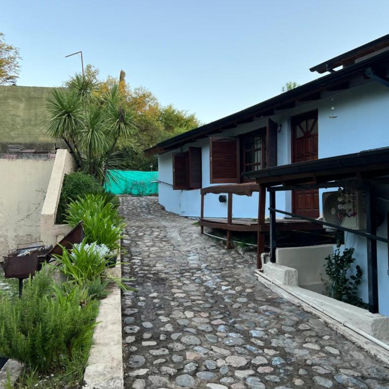 Pequeño chalet con frente al arroyo - Chalet de 2 dormitorios - 1