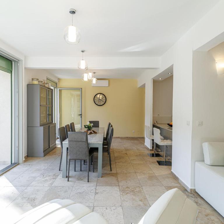 VILLA MARIE -Pool - Garden-Close To Beach -Parking - Villa avec Piscine Privée - 20