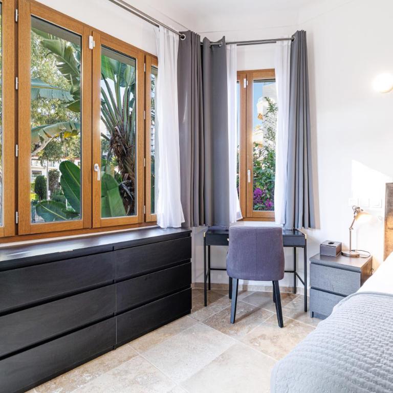 VILLA MARIE -Pool - Garden-Close To Beach -Parking - Villa avec Piscine Privée - 50