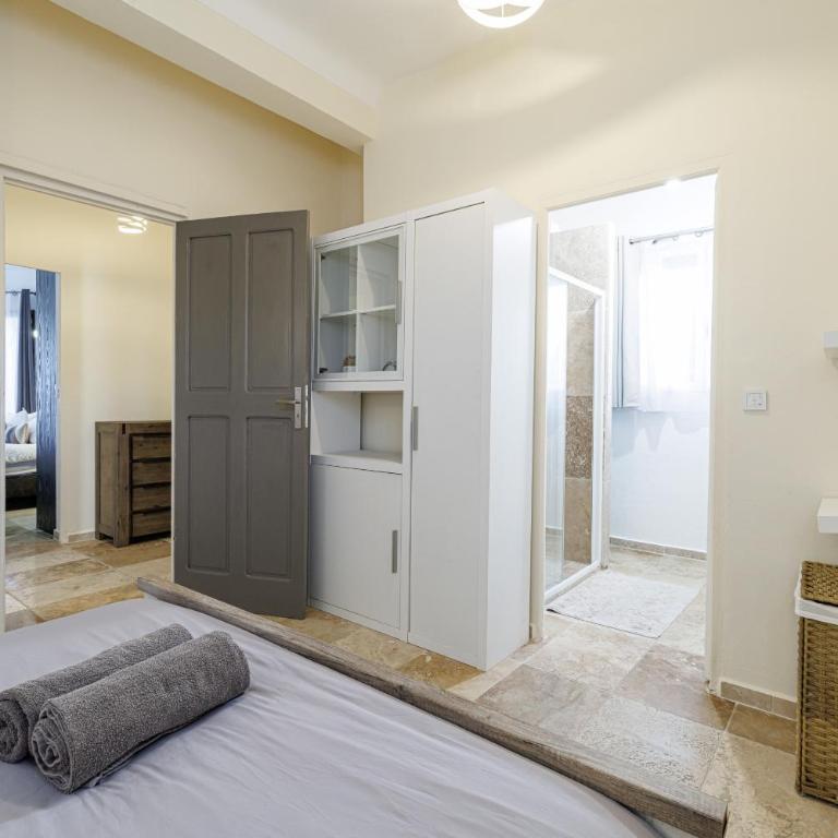 VILLA MARIE -Pool - Garden-Close To Beach -Parking - Villa avec Piscine Privée - 65