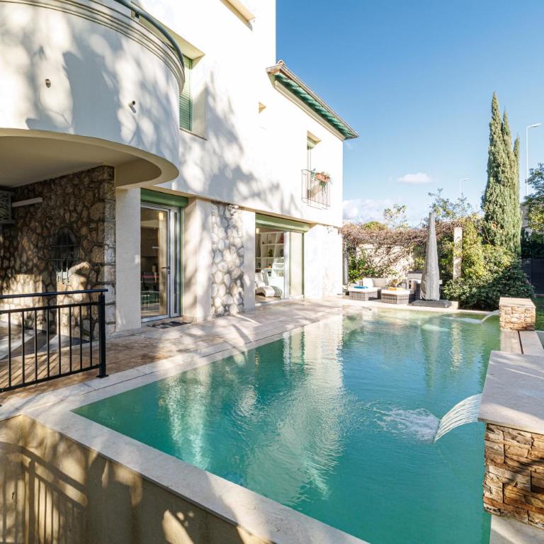 VILLA MARIE -Pool - Garden-Close To Beach -Parking - Villa avec Piscine Privée - 79
