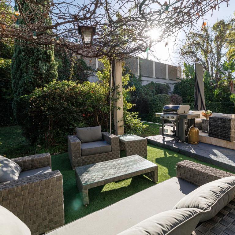 VILLA MARIE -Pool - Garden-Close To Beach -Parking - Villa avec Piscine Privée - 67