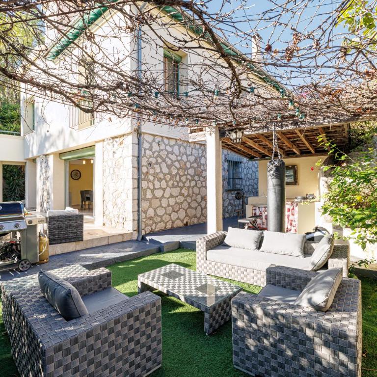 VILLA MARIE -Pool - Garden-Close To Beach -Parking - Villa avec Piscine Privée - 83