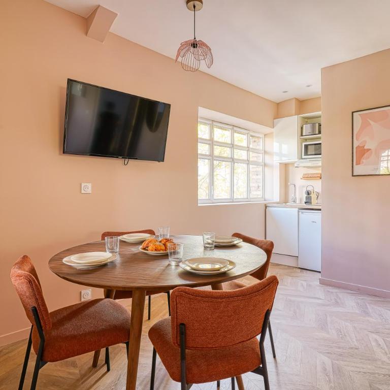 Bright apartment 2 bedrooms & air conditioning Paris 17 - Appartement 2 Chambres - 6
