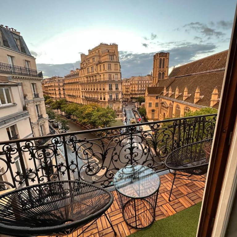 Appartement de charme 3 pièces Paris Centre Marais - Two-Bedroom Apartment - 1