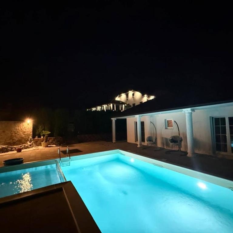Villa Leah - Two-Bedroom Villa - 20